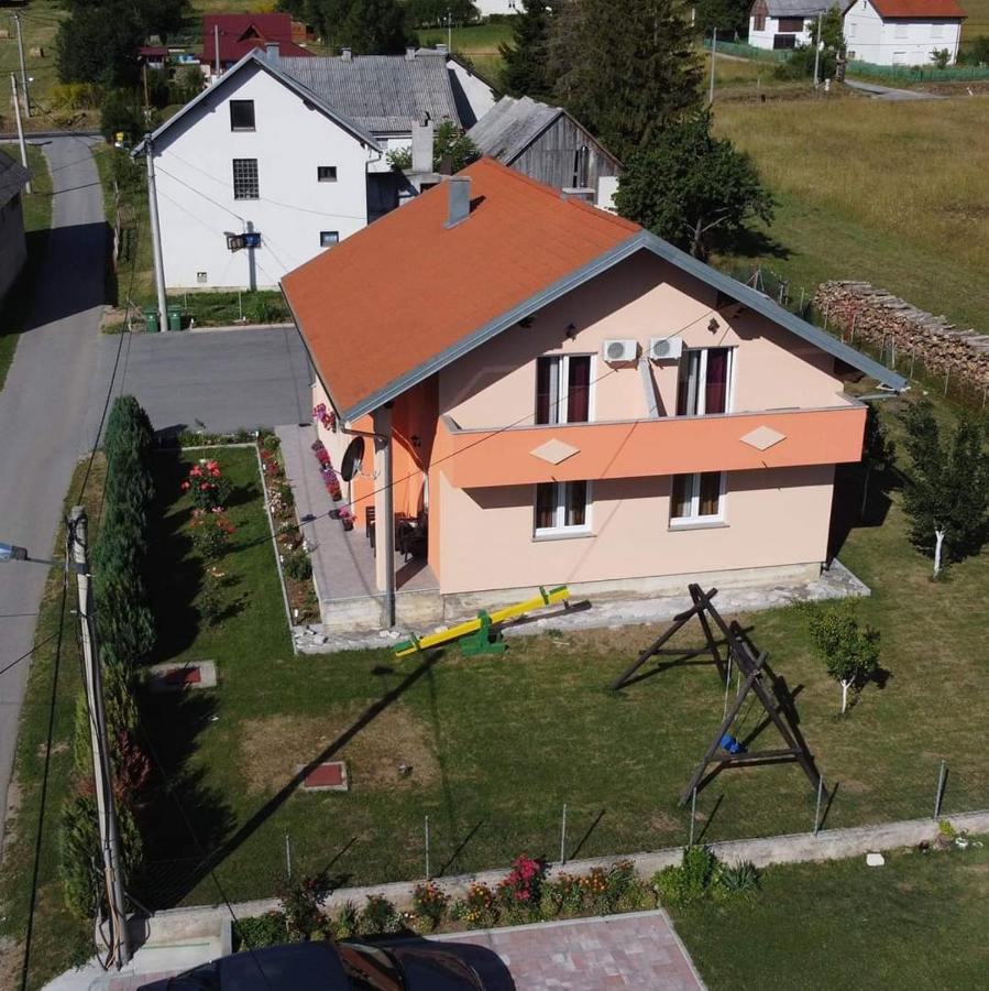 Guest House Macic Korenica Exterior foto