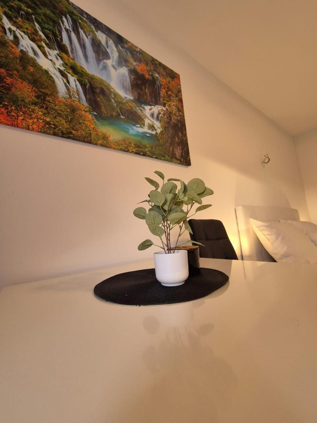 Guest House Macic Korenica Exterior foto
