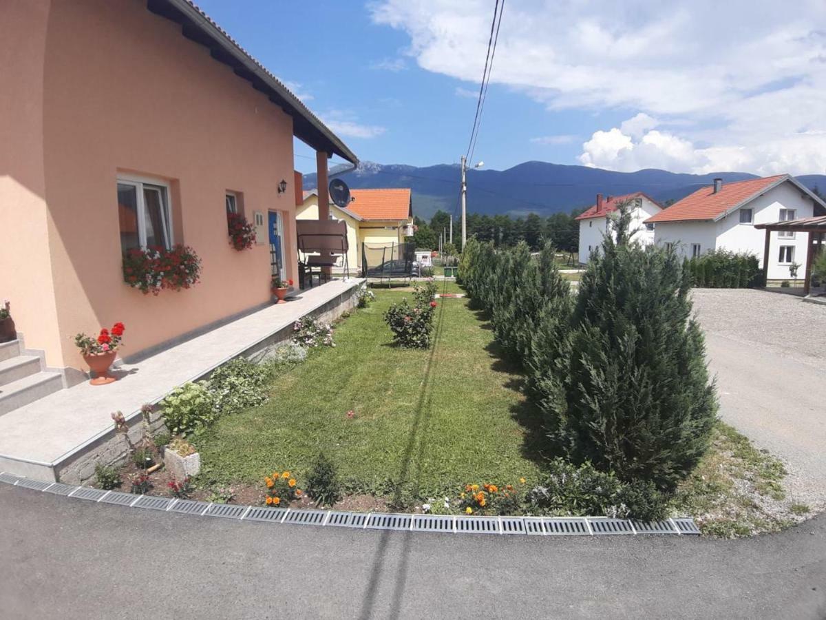 Guest House Macic Korenica Exterior foto