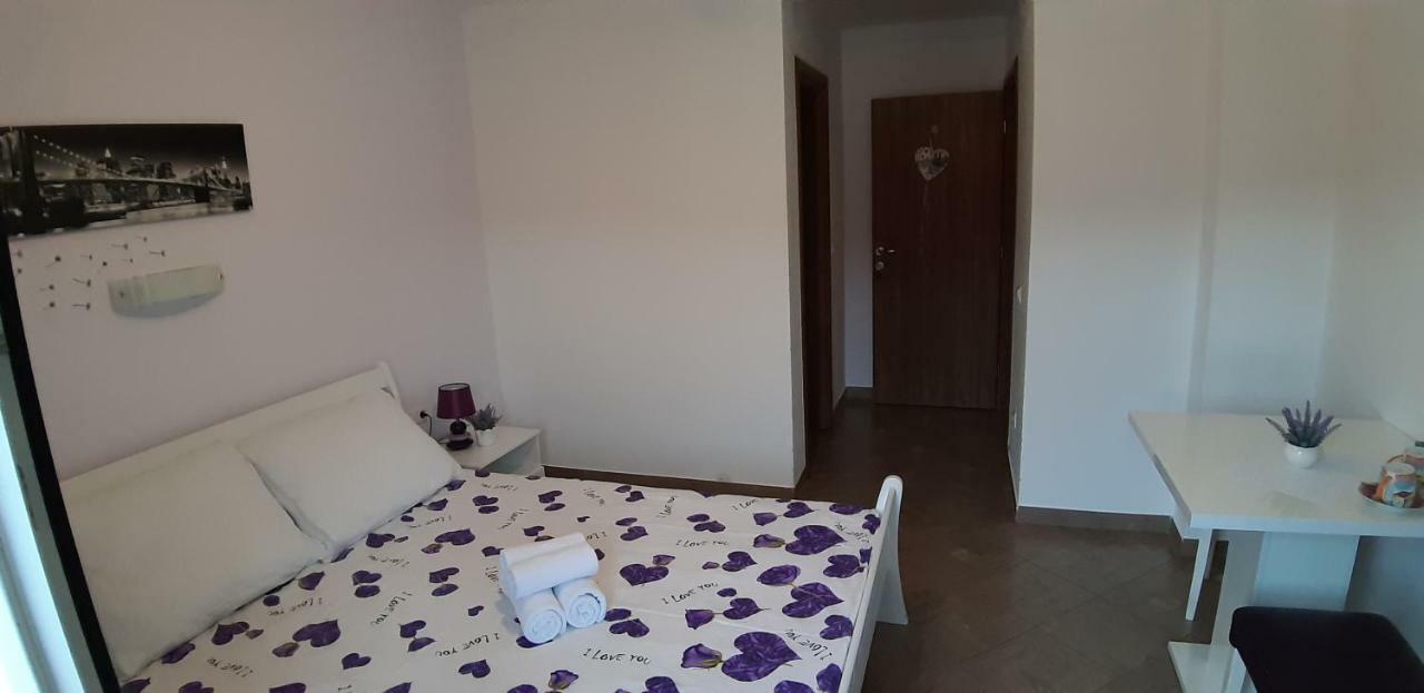 Guest House Macic Korenica Exterior foto